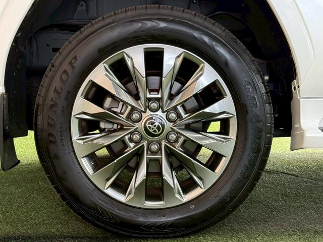 TOYOTA LAND CRUISER ZX