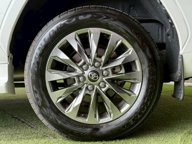 TOYOTA LAND CRUISER ZX