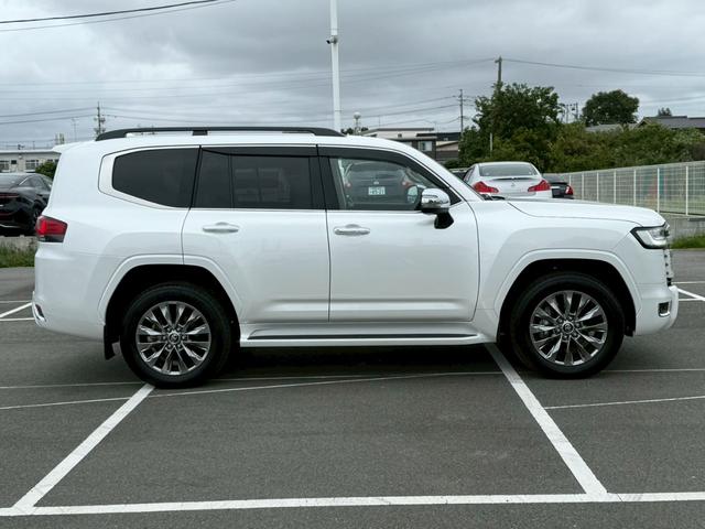 TOYOTA LAND CRUISER ZX