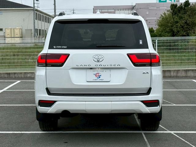 TOYOTA LAND CRUISER ZX