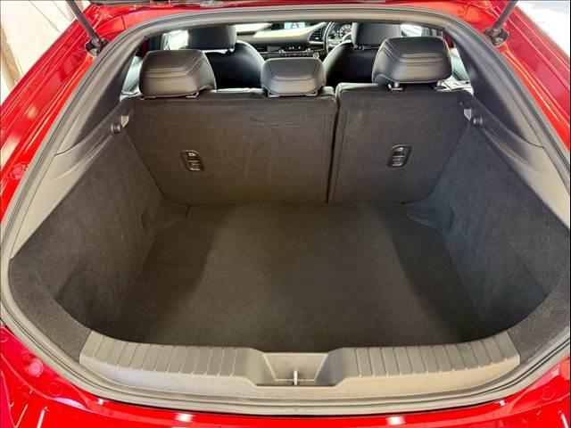 ＭＡＺＤＡ３ファストバック ２０Ｓ　Ｌパッケージ　１０型ナビ／ブラウンレザー／シートヒーター／ステアリングヒーター／レーダークルーズコントロール／ヘッドアップディスプレイ／ブラインドスポットモニター／クリアランスソナー／シートメモリー／ＥＴＣ（13枚目）