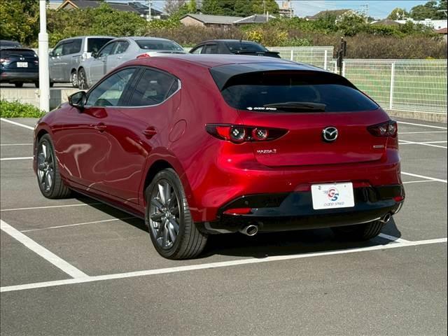 ＭＡＺＤＡ３ファストバック ２０Ｓ　Ｌパッケージ　１０型ナビ／ブラウンレザー／シートヒーター／ステアリングヒーター／レーダークルーズコントロール／ヘッドアップディスプレイ／ブラインドスポットモニター／クリアランスソナー／シートメモリー／ＥＴＣ（16枚目）