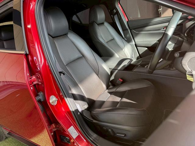 ＭＡＺＤＡ３ファストバック ２０Ｓ　Ｌパッケージ　１０型ナビ／ブラウンレザー／シートヒーター／ステアリングヒーター／レーダークルーズコントロール／ヘッドアップディスプレイ／ブラインドスポットモニター／クリアランスソナー／シートメモリー／ＥＴＣ（56枚目）