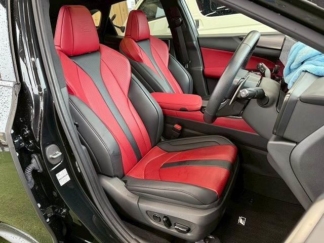 NX NX350h Fスポーツ パノラマルーフ/レッドレザー/AC100V/デジタルインナーミラー/オレンジキャリパー/シートヒーター/シートクーラー/ステアリングヒーター/ヘッドアップディスプレイ/BSM/三眼LED/ETC(5枚目)