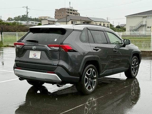 RAV4 アドベンチャー 純正ナビ/ツートンカラー/レーダークルーズコントロール/LEDヘッド/ブラインドスポットモニター/オートハイビーム/パワーウインドウ/オートエアコン/オートライト/電子サイドブレーキ/スマートキー(17枚目)