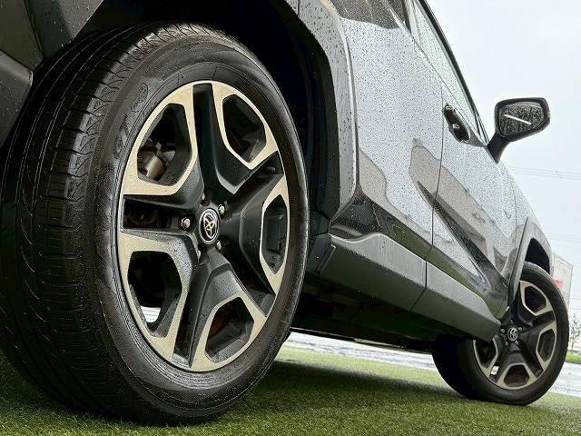 RAV4 アドベンチャー 純正ナビ/ツートンカラー/レーダークルーズコントロール/LEDヘッド/ブラインドスポットモニター/オートハイビーム/パワーウインドウ/オートエアコン/オートライト/電子サイドブレーキ/スマートキー(19枚目)