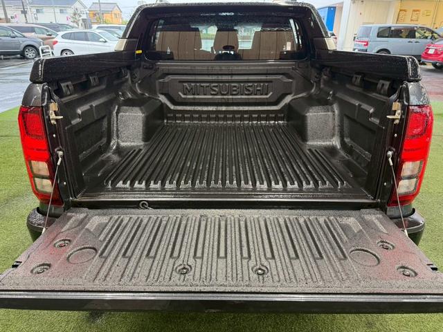 MITSUBISHI TRITON GSR