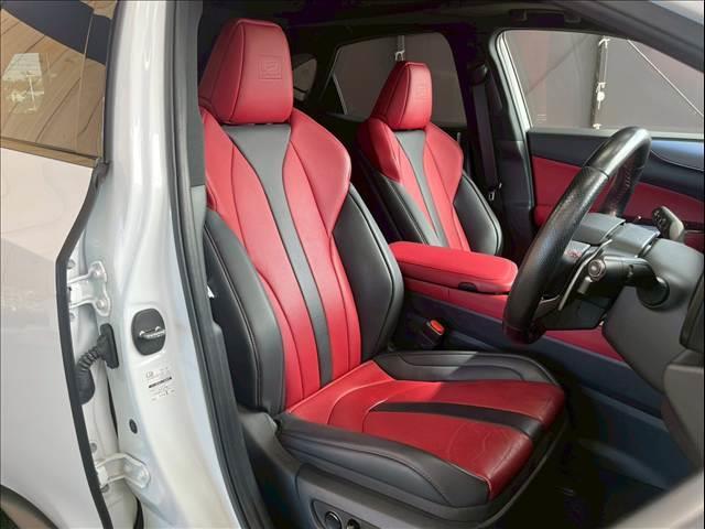 ＮＸ ＮＸ３５０ｈ　Ｆスポーツ　１４型ナビ／パノラマルーフ／全周囲カメラ／オレンジキャリパー／レッドレザー／デジタルインナーミラー／ＢＳＭ／ＨＵＤ／パワーバックドア／シートヒーター／シートクーラー／ステアリングヒーター／ＥＴＣ（5枚目）