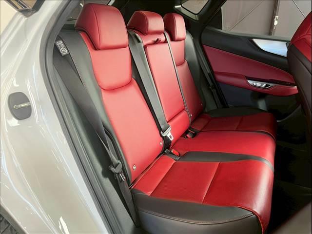 ＮＸ ＮＸ３５０ｈ　Ｆスポーツ　１４型ナビ／パノラマルーフ／全周囲カメラ／オレンジキャリパー／レッドレザー／デジタルインナーミラー／ＢＳＭ／ＨＵＤ／パワーバックドア／シートヒーター／シートクーラー／ステアリングヒーター／ＥＴＣ（6枚目）