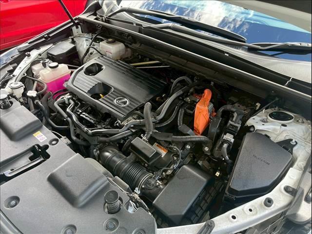 ＮＸ ＮＸ３５０ｈ　Ｆスポーツ　１４型ナビ／パノラマルーフ／全周囲カメラ／オレンジキャリパー／レッドレザー／デジタルインナーミラー／ＢＳＭ／ＨＵＤ／パワーバックドア／シートヒーター／シートクーラー／ステアリングヒーター／ＥＴＣ（18枚目）