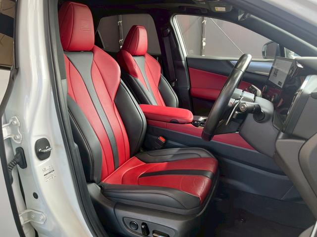 ＮＸ ＮＸ３５０ｈ　Ｆスポーツ　１４型ナビ／パノラマルーフ／全周囲カメラ／オレンジキャリパー／レッドレザー／デジタルインナーミラー／ＢＳＭ／ＨＵＤ／パワーバックドア／シートヒーター／シートクーラー／ステアリングヒーター／ＥＴＣ（31枚目）