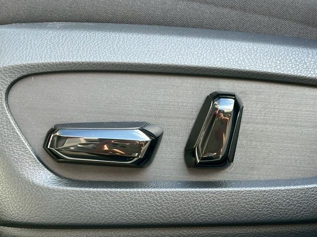 ＮＸ ＮＸ３５０ｈ　Ｆスポーツ　１４型ナビ／パノラマルーフ／全周囲カメラ／オレンジキャリパー／レッドレザー／デジタルインナーミラー／ＢＳＭ／ＨＵＤ／パワーバックドア／シートヒーター／シートクーラー／ステアリングヒーター／ＥＴＣ（72枚目）