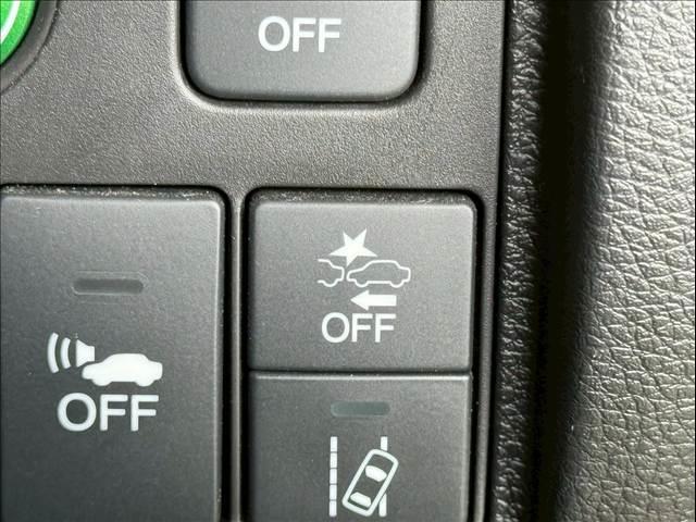 ヴェゼル ハイブリッドZ・ホンダセンシング 8型ナビ/レーダークルーズコントロール/シートヒーター/バックカメラ/衝突軽減ブレーキ/レーン逸脱警告/パドルシフト/LEDヘッド/オートエアコン/オートライト/スマートキー/ETC/パワーウインドウ(9枚目)