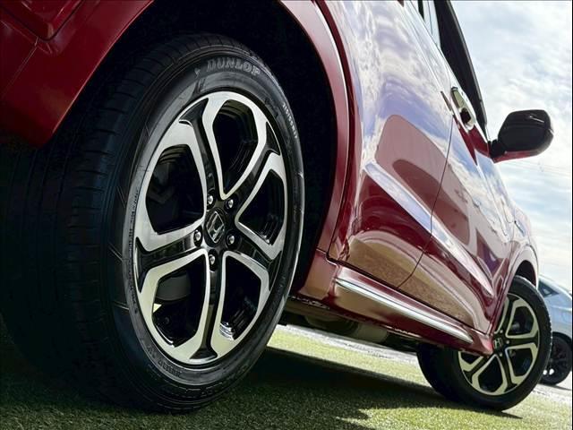 ヴェゼル ハイブリッドZ・ホンダセンシング 8型ナビ/レーダークルーズコントロール/シートヒーター/バックカメラ/衝突軽減ブレーキ/レーン逸脱警告/パドルシフト/LEDヘッド/オートエアコン/オートライト/スマートキー/ETC/パワーウインドウ(19枚目)