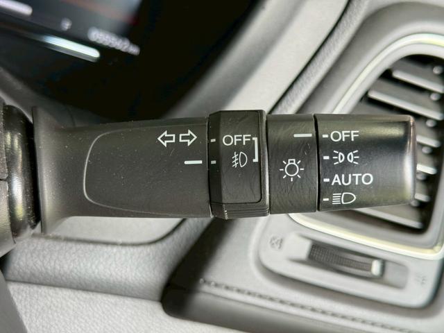 ヴェゼル ハイブリッドZ・ホンダセンシング 8型ナビ/レーダークルーズコントロール/シートヒーター/バックカメラ/衝突軽減ブレーキ/レーン逸脱警告/パドルシフト/LEDヘッド/オートエアコン/オートライト/スマートキー/ETC/パワーウインドウ(36枚目)