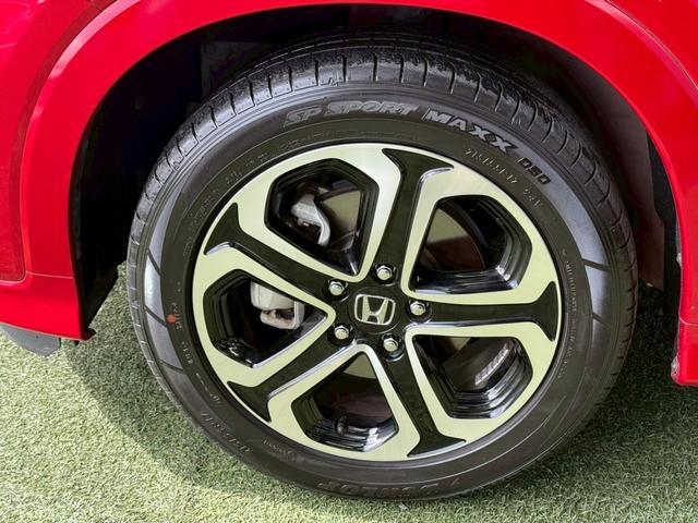 ヴェゼル ハイブリッドZ・ホンダセンシング 8型ナビ/レーダークルーズコントロール/シートヒーター/バックカメラ/衝突軽減ブレーキ/レーン逸脱警告/パドルシフト/LEDヘッド/オートエアコン/オートライト/スマートキー/ETC/パワーウインドウ(49枚目)