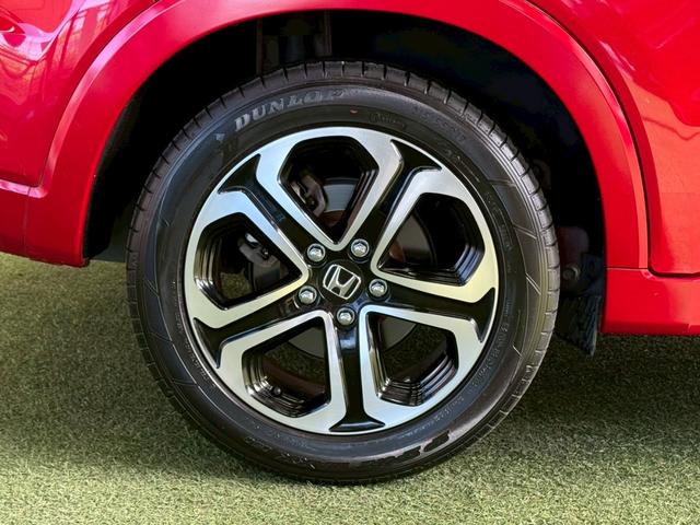 ヴェゼル ハイブリッドZ・ホンダセンシング 8型ナビ/レーダークルーズコントロール/シートヒーター/バックカメラ/衝突軽減ブレーキ/レーン逸脱警告/パドルシフト/LEDヘッド/オートエアコン/オートライト/スマートキー/ETC/パワーウインドウ(51枚目)