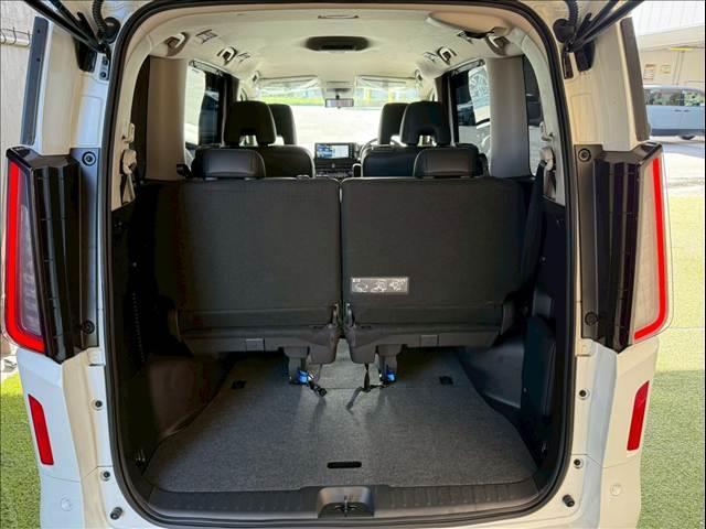 セレナ e-パワー ハイウェイスターV 12型ナビ/全周囲カメラ/プロパイロット/純正フロントプロテクターエアロ/両側電動スライドドア/デジタルインナーミラー/シートヒーター/ステアリングヒーター/パーキングアシスト/LEDヘッド/ETC(13枚目)