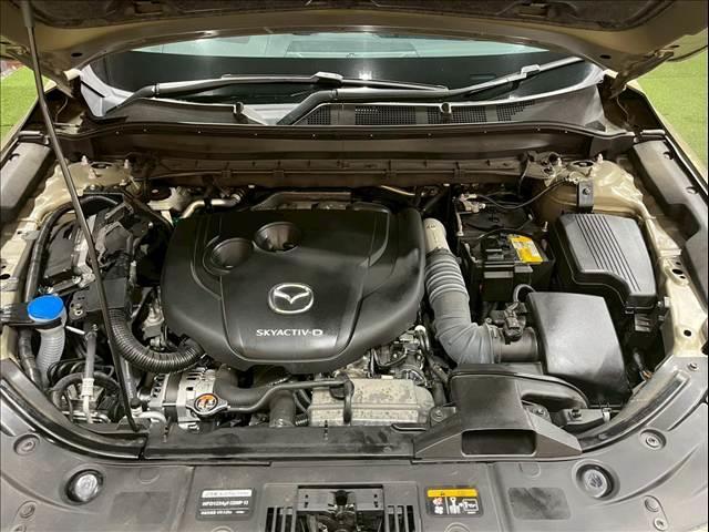 CX-5 XD ブラックトーンエディション 純正10型ナビ/全周囲カメラ/レーダークルーズコントロール/パワーバックドア/シートヒーター/ステアリングヒーター/クリアランスソナー/ヘッドアップディスプレイ/シートメモリー/ワイヤレス充電(18枚目)