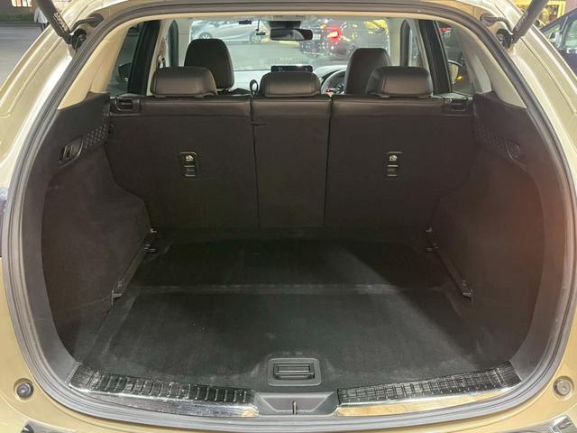 CX-5 XD ブラックトーンエディション 純正10型ナビ/全周囲カメラ/レーダークルーズコントロール/パワーバックドア/シートヒーター/ステアリングヒーター/クリアランスソナー/ヘッドアップディスプレイ/シートメモリー/ワイヤレス充電(28枚目)