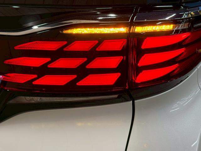 アルファードハイブリッド Z 14型ナビ/モデリスタエアロ/パワーバックドア/AC100V/レーダークルーズコントロール/全周囲カメラ/BSM/ワイヤレス充電/両側電動ドア/シートヒーター/シートクーラー/ステアリングヒーター(21枚目)