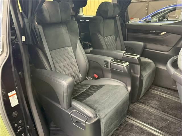 ヴェルファイア 3.5ZA Gエディション 9型ナビ/サンルーフ/フリップダウンモニター/パーキングアシスト/ステアリングヒーター/JBLサウンドシステム/パワーバックドア/シートメモリー/オートハイビーム/両側電動スライドドア/ETC(6枚目)