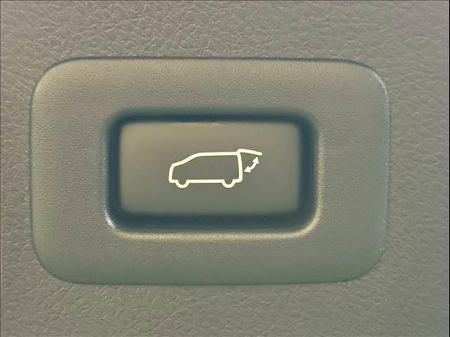 ヴェルファイア 3.5ZA Gエディション 9型ナビ/サンルーフ/フリップダウンモニター/パーキングアシスト/ステアリングヒーター/JBLサウンドシステム/パワーバックドア/シートメモリー/オートハイビーム/両側電動スライドドア/ETC(12枚目)