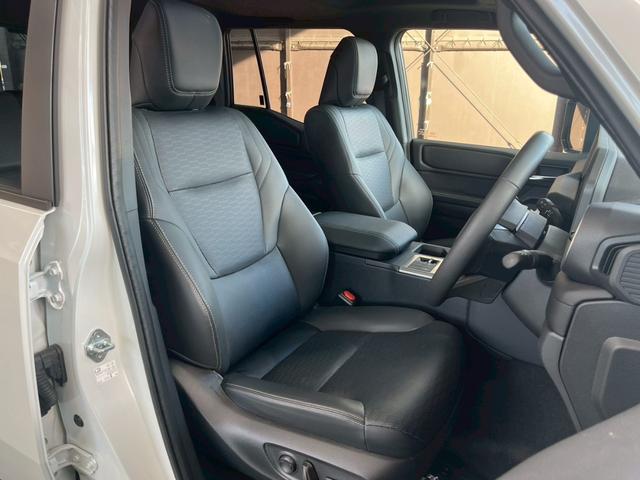 ランドクルーザー250 VX 12型ナビ/サンルーフ/ルーフレール/全周囲カメラ/シートヒーター/シートクーラー/デジタルインナーミラー/レーダークルーズコントロール/ステアリングヒーター/パワーバックドア/BSM/ETC(43枚目)