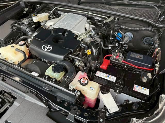 ハイラックス Ｚ　ＧＲスポーツ　８型ナビ／全周囲カメラ／トノカバー／ベッドライナー／レーダークルーズコントロール／ＧＲ専用キャリパー／クリアランスソナー／パワーシート／ヒッチメンバー／オートエアコン／／パドルシフト／スマートキー（18枚目）