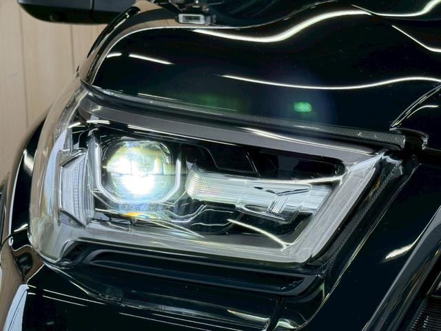 ハイラックス Ｚ　ＧＲスポーツ　８型ナビ／全周囲カメラ／トノカバー／ベッドライナー／レーダークルーズコントロール／ＧＲ専用キャリパー／クリアランスソナー／パワーシート／ヒッチメンバー／オートエアコン／／パドルシフト／スマートキー（26枚目）
