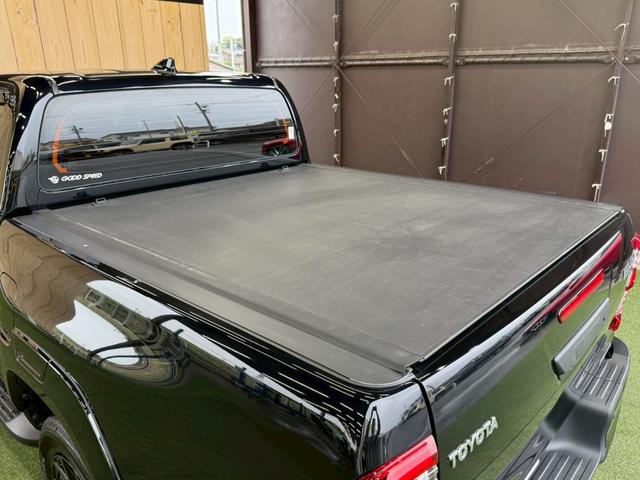 ハイラックス Ｚ　ＧＲスポーツ　８型ナビ／全周囲カメラ／トノカバー／ベッドライナー／レーダークルーズコントロール／ＧＲ専用キャリパー／クリアランスソナー／パワーシート／ヒッチメンバー／オートエアコン／／パドルシフト／スマートキー（35枚目）