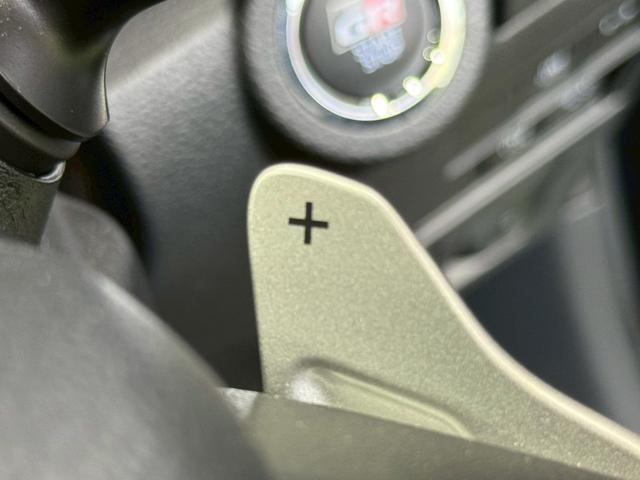 ハイラックス Ｚ　ＧＲスポーツ　８型ナビ／全周囲カメラ／トノカバー／ベッドライナー／レーダークルーズコントロール／ＧＲ専用キャリパー／クリアランスソナー／パワーシート／ヒッチメンバー／オートエアコン／／パドルシフト／スマートキー（47枚目）