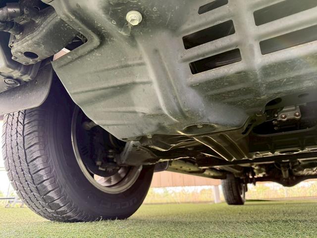 ハイラックス Ｚ　ＧＲスポーツ　８型ナビ／全周囲カメラ／トノカバー／ベッドライナー／レーダークルーズコントロール／ＧＲ専用キャリパー／クリアランスソナー／パワーシート／ヒッチメンバー／オートエアコン／／パドルシフト／スマートキー（74枚目）