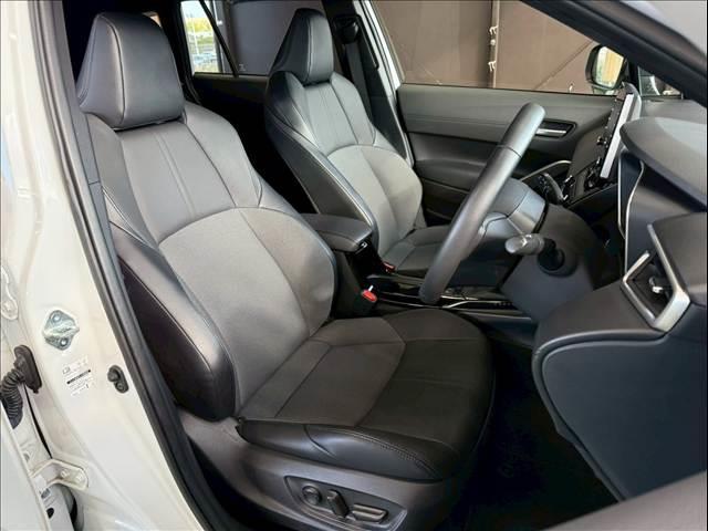 カローラクロス ハイブリッド Z 9型ナビ/シートヒーター/パワーバックドア/ブラインドスポットモニター/レーダークルーズコントロール/AppleCarPlay/オートハイビーム/ETC/オートエアコン/オートライト/パワーウインドウ(5枚目)