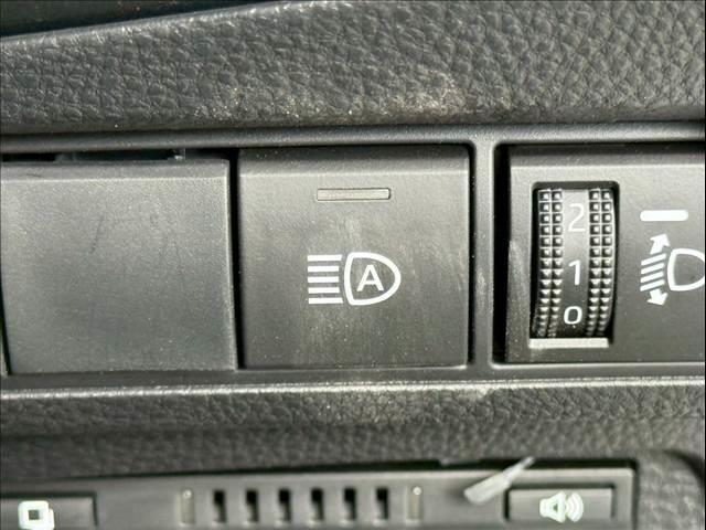 カローラクロス ハイブリッド Z 9型ナビ/シートヒーター/パワーバックドア/ブラインドスポットモニター/レーダークルーズコントロール/AppleCarPlay/オートハイビーム/ETC/オートエアコン/オートライト/パワーウインドウ(10枚目)