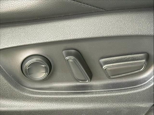 カローラクロス ハイブリッド Z 9型ナビ/シートヒーター/パワーバックドア/ブラインドスポットモニター/レーダークルーズコントロール/AppleCarPlay/オートハイビーム/ETC/オートエアコン/オートライト/パワーウインドウ(11枚目)