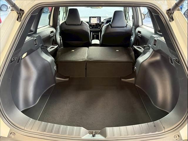 カローラクロス ハイブリッド Z 9型ナビ/シートヒーター/パワーバックドア/ブラインドスポットモニター/レーダークルーズコントロール/AppleCarPlay/オートハイビーム/ETC/オートエアコン/オートライト/パワーウインドウ(13枚目)