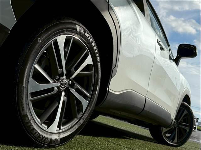 カローラクロス ハイブリッド Z 9型ナビ/シートヒーター/パワーバックドア/ブラインドスポットモニター/レーダークルーズコントロール/AppleCarPlay/オートハイビーム/ETC/オートエアコン/オートライト/パワーウインドウ(19枚目)