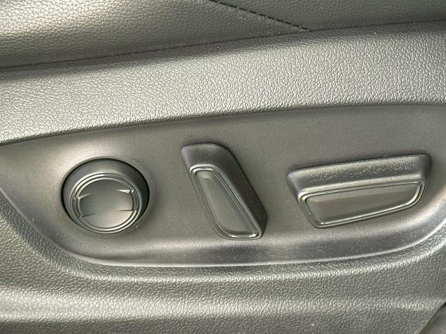 カローラクロス ハイブリッド Z 9型ナビ/シートヒーター/パワーバックドア/ブラインドスポットモニター/レーダークルーズコントロール/AppleCarPlay/オートハイビーム/ETC/オートエアコン/オートライト/パワーウインドウ(42枚目)