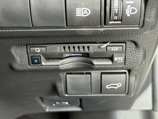 カローラクロス ハイブリッド Z 9型ナビ/シートヒーター/パワーバックドア/ブラインドスポットモニター/レーダークルーズコントロール/AppleCarPlay/オートハイビーム/ETC/オートエアコン/オートライト/パワーウインドウ(56枚目)