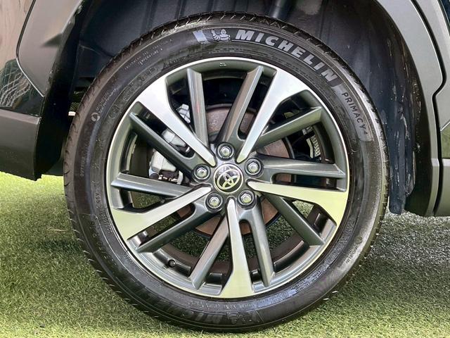 カローラクロス ハイブリッド Z 10型ナビ/全周囲カメラ/パノラマルーフ/パーキングアシスト/シートヒーター/パワーバックドア/ブラインドスポットモニター/オートハイビーム/パワーシート/レーダークルーズコントロール/ハーフレザー(28枚目)