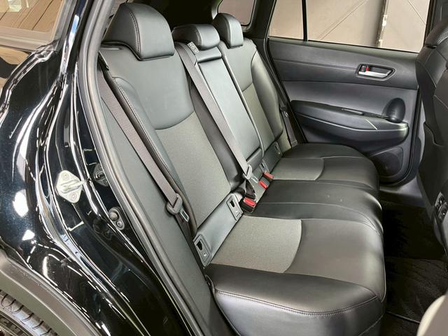 カローラクロス ハイブリッド Z 10型ナビ/全周囲カメラ/パノラマルーフ/パーキングアシスト/シートヒーター/パワーバックドア/ブラインドスポットモニター/オートハイビーム/パワーシート/レーダークルーズコントロール/ハーフレザー(32枚目)