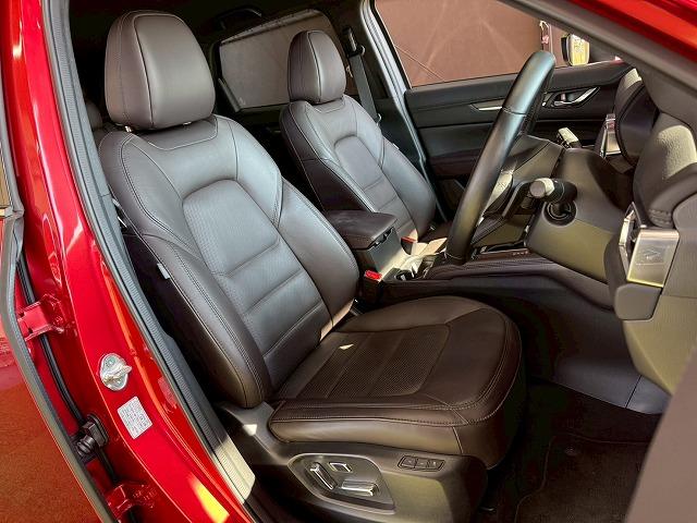 ＣＸ－５ ＸＤ　エクスクルーシブモード　１０型ナビ／全周囲カメラ／ＢＯＳＥ／ブラウンレザー／パワーバックドア／シートヒーター／シートクーラー／ステアリングヒーター／ヘッドアップディスプレイ／クリアランスソナー／ワイヤレス充電／ＬＥＤ（28枚目）