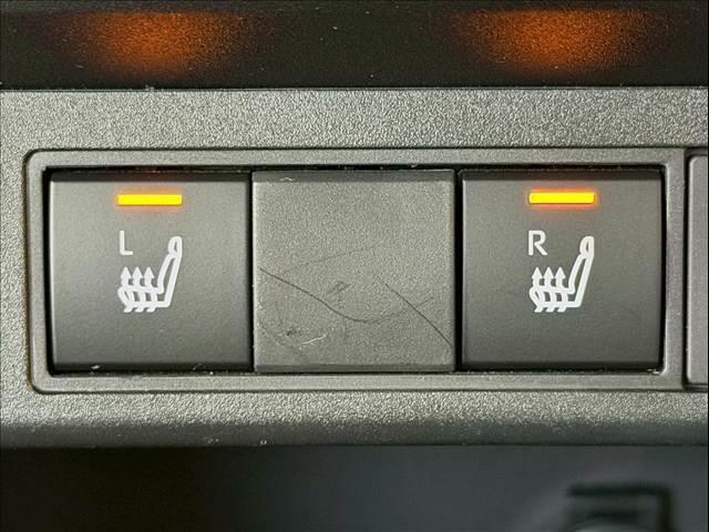 ヤリスクロス ハイブリッドＺ　ウルバーノ　純正８型ナビ／全周囲カメラ／シートヒーター／ステアリングヒーター／ブラインドスポットモニター／オートマチックハイビーム／レーダークルーズ／ＥＴＣ／オートライト／パワーシート／プッシュスタート（7枚目）