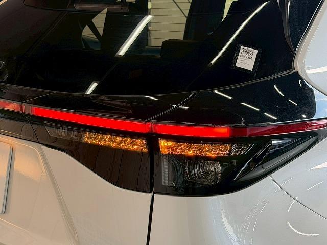 ヤリスクロス ハイブリッドＺ　ウルバーノ　純正８型ナビ／全周囲カメラ／シートヒーター／ステアリングヒーター／ブラインドスポットモニター／オートマチックハイビーム／レーダークルーズ／ＥＴＣ／オートライト／パワーシート／プッシュスタート（23枚目）