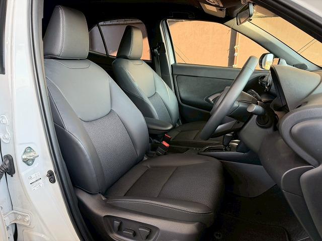 ヤリスクロス ハイブリッドＺ　ウルバーノ　純正８型ナビ／全周囲カメラ／シートヒーター／ステアリングヒーター／ブラインドスポットモニター／オートマチックハイビーム／レーダークルーズ／ＥＴＣ／オートライト／パワーシート／プッシュスタート（28枚目）