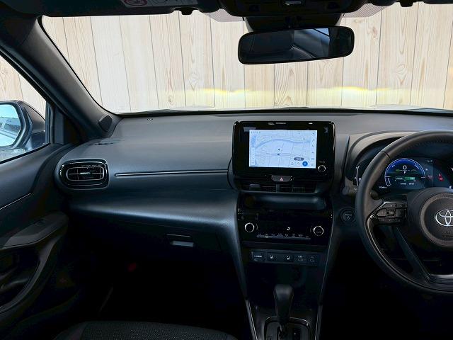 ヤリスクロス ハイブリッドＺ　ウルバーノ　純正８型ナビ／全周囲カメラ／シートヒーター／ステアリングヒーター／ブラインドスポットモニター／オートマチックハイビーム／レーダークルーズ／ＥＴＣ／オートライト／パワーシート／プッシュスタート（32枚目）