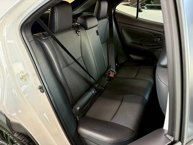 ヤリスクロス ハイブリッドＺ　ウルバーノ　純正８型ナビ／全周囲カメラ／シートヒーター／ステアリングヒーター／ブラインドスポットモニター／オートマチックハイビーム／レーダークルーズ／ＥＴＣ／オートライト／パワーシート／プッシュスタート（6枚目）