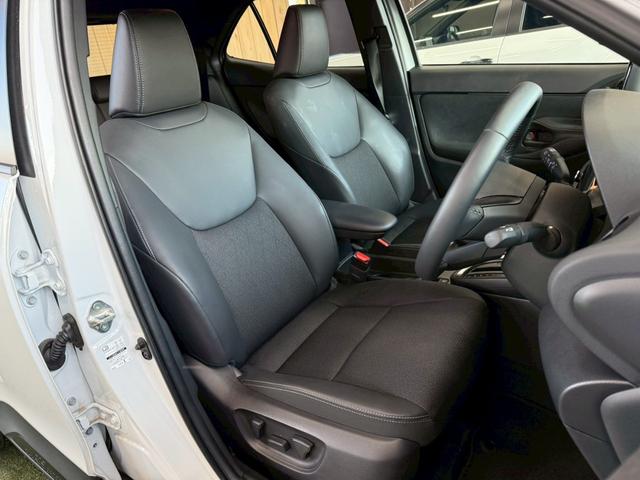 ヤリスクロス ハイブリッドＺ　ウルバーノ　純正８型ナビ／全周囲カメラ／シートヒーター／ステアリングヒーター／ブラインドスポットモニター／オートマチックハイビーム／レーダークルーズ／ＥＴＣ／オートライト／パワーシート／プッシュスタート（32枚目）