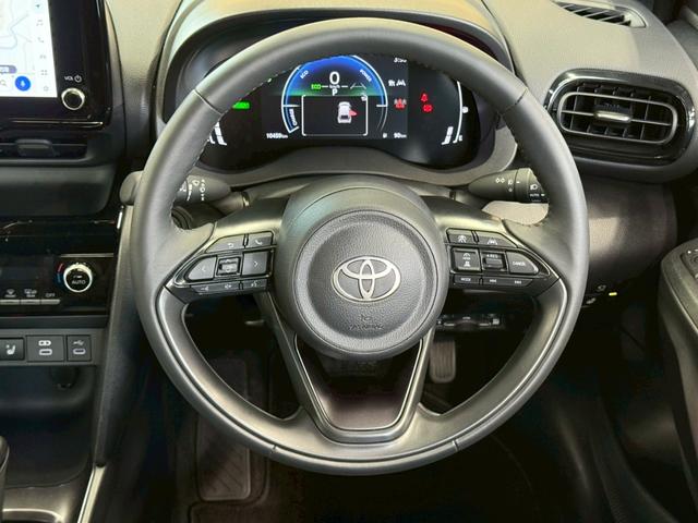 ヤリスクロス ハイブリッドＺ　ウルバーノ　純正８型ナビ／全周囲カメラ／シートヒーター／ステアリングヒーター／ブラインドスポットモニター／オートマチックハイビーム／レーダークルーズ／ＥＴＣ／オートライト／パワーシート／プッシュスタート（37枚目）